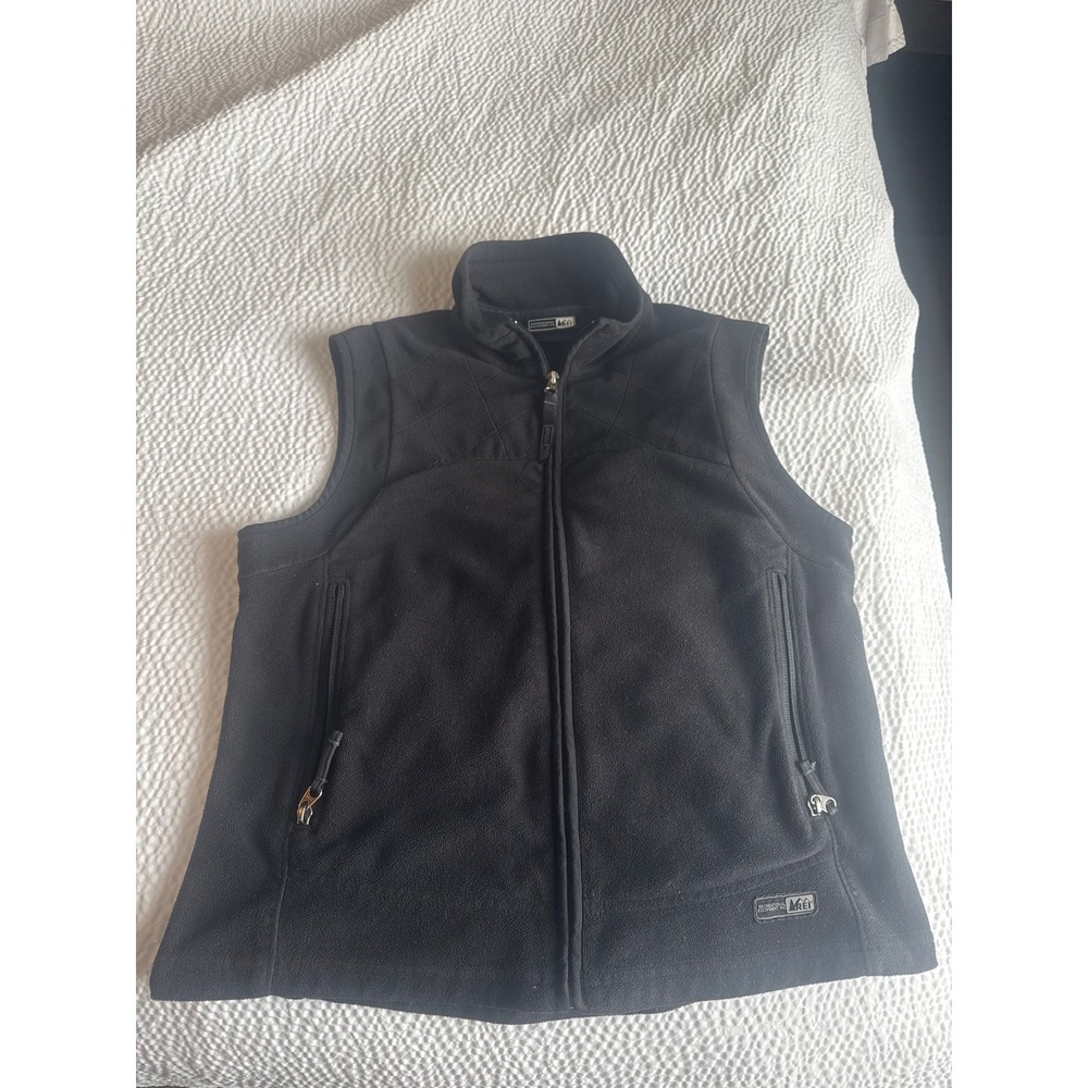 REI Polartec Fleece Vest Womens Medium Black Full Zip Quilted Yoke Outdoor Layer